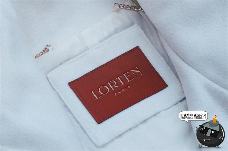 图片[28]-衣服领标标签衣标刺绣绣花标签服装品牌标志样机PSD模板PS素材-设计猿