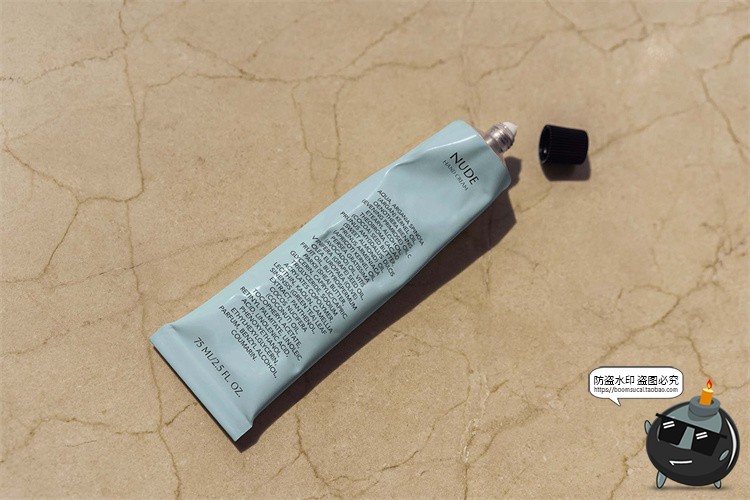 图片[6]-护手霜防晒霜金属铝药膏乳膏管包装贴图效果展示样机PSD模板素材-设计猿