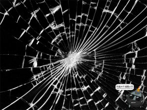 破碎玻璃碎片裂纹残渣肌理背景底纹特效做旧JPG黑底图片合成素材-设计猿